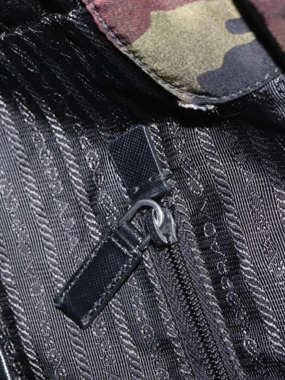 PRADA Camouflage Tote Bag Nylon Khaki Auth gh1628 - Picture 12 of 16